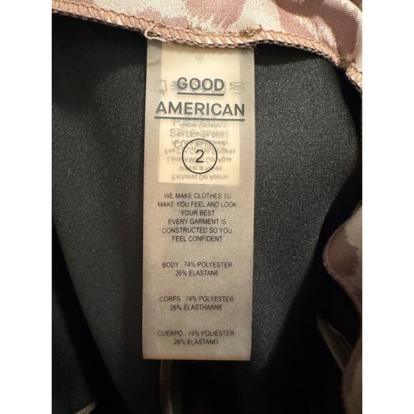 Good American Electric Feel Pink Leopard Bike Shorts, Size 2 (M) - Picture 9 of 10